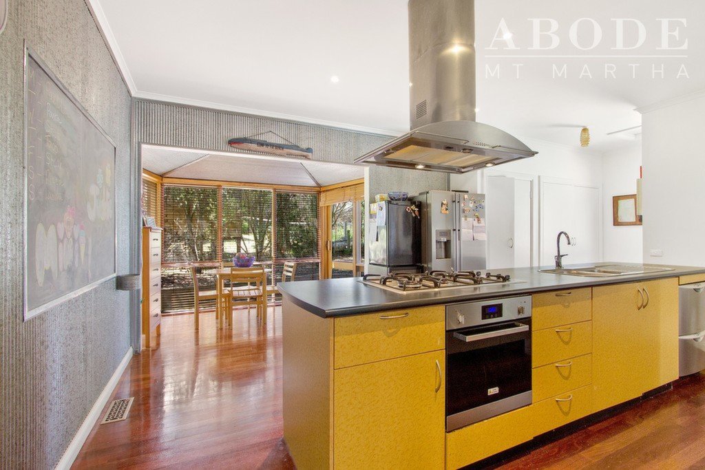 8 Hedges Court, Mount Martha Sold by Abode Peninsula - image 2