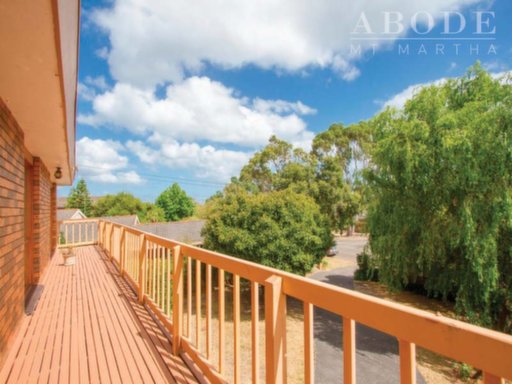 18 Glamorgan Crescent, Mount Martha Sold by Abode Peninsula