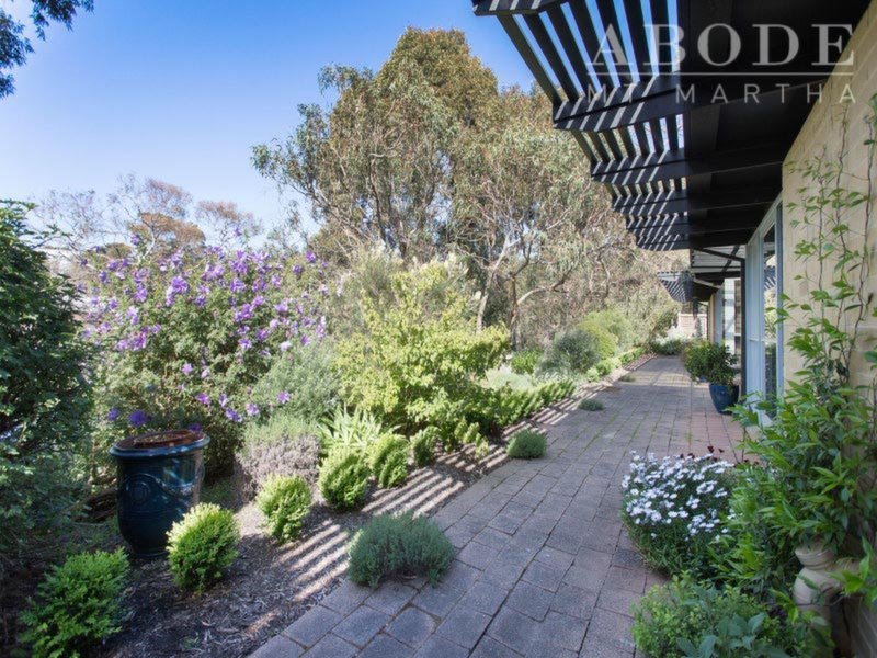 33 Finlayson Avenue, Mount Martha Sold by Abode Peninsula - image 1