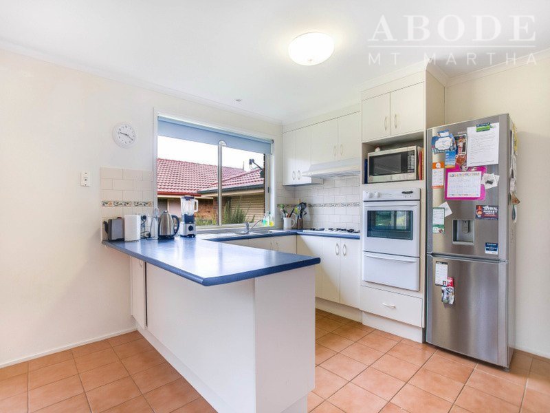 6 Aimee Court, Mornington Sold by Abode Peninsula - image 3