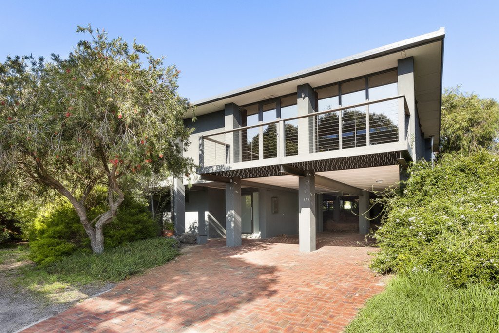 18 Walara Drive, Mount Martha Sold by Abode Peninsula - image 1