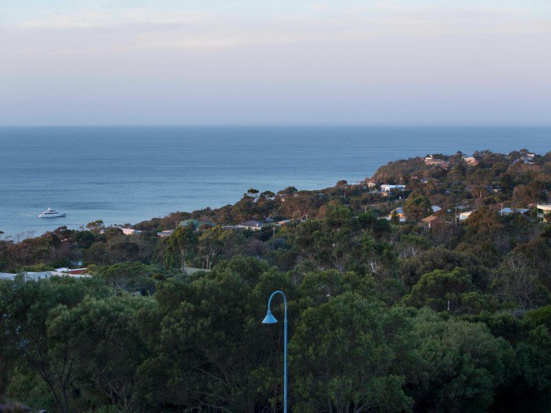 28 Headland Waters, Mount Martha Sold by Abode Peninsula - image 3