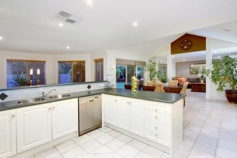 6 Chateaux Close, Mount Martha Sold by Abode Peninsula - image 6