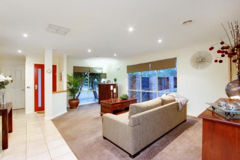 6 Chateaux Close, Mount Martha Sold by Abode Peninsula - image 3