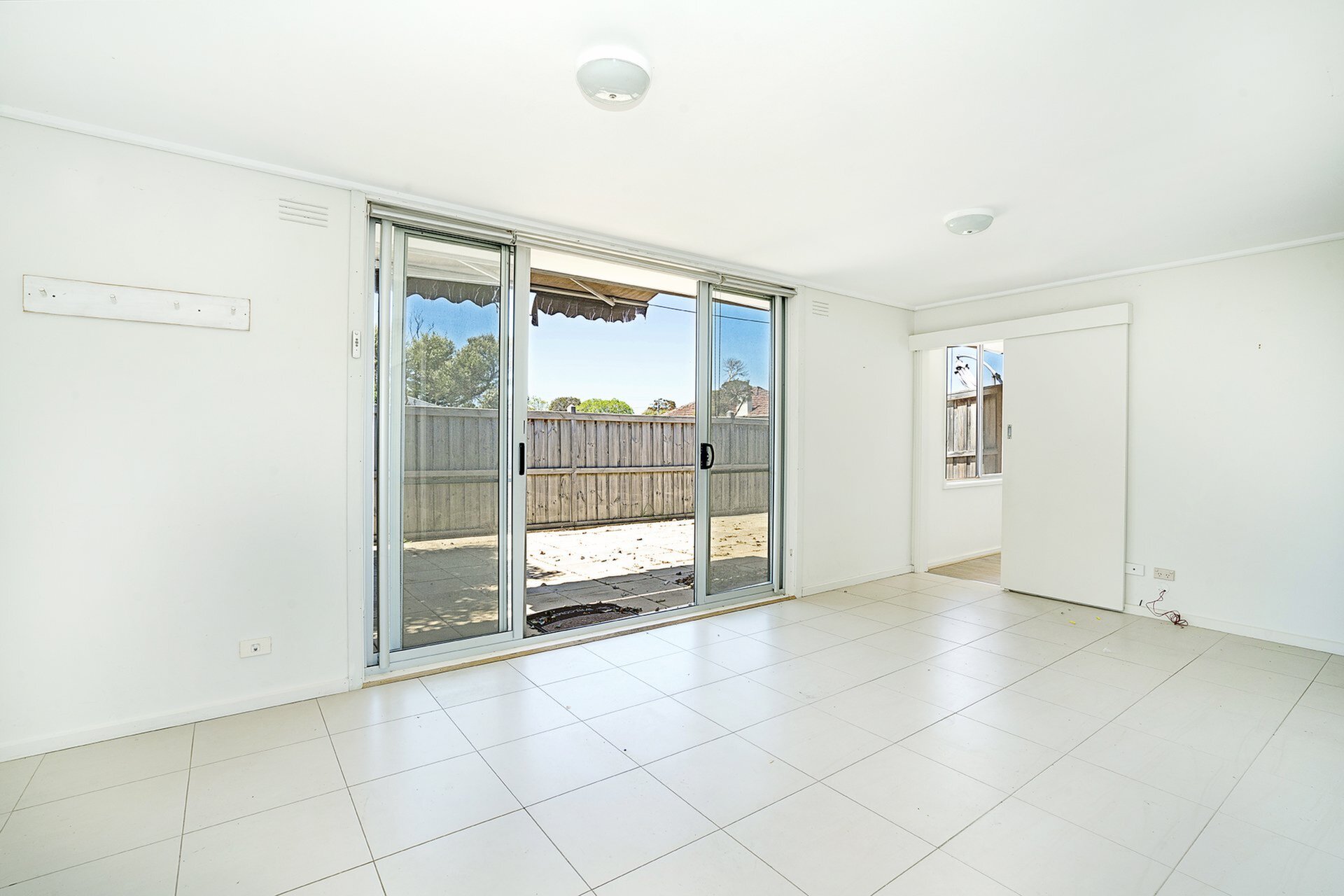 2/5 Joan Avenue, Dromana Leased by Abode Peninsula - image 3