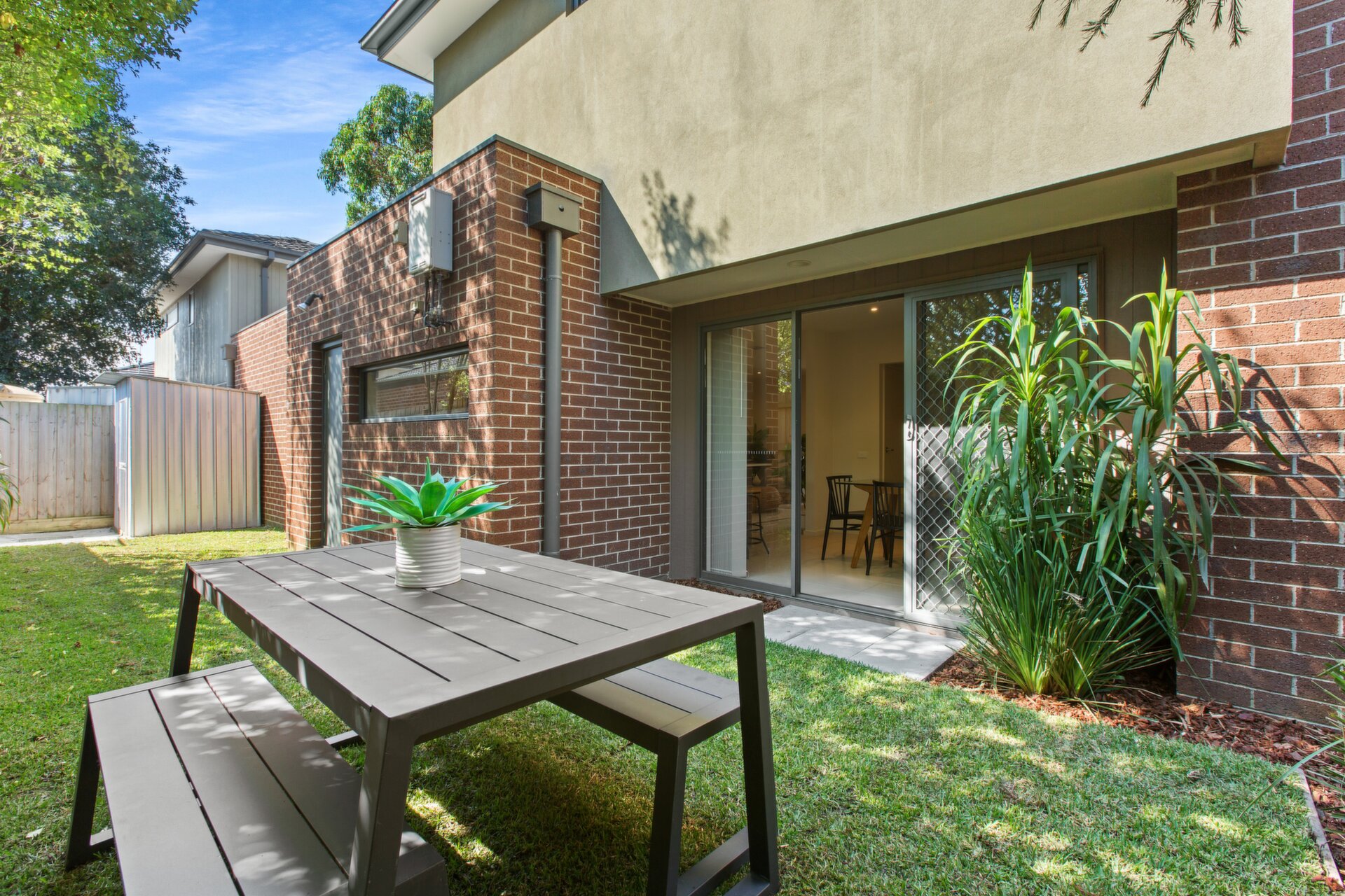 2/18 Sanders Road, Frankston South Sold by Abode Peninsula - image 1