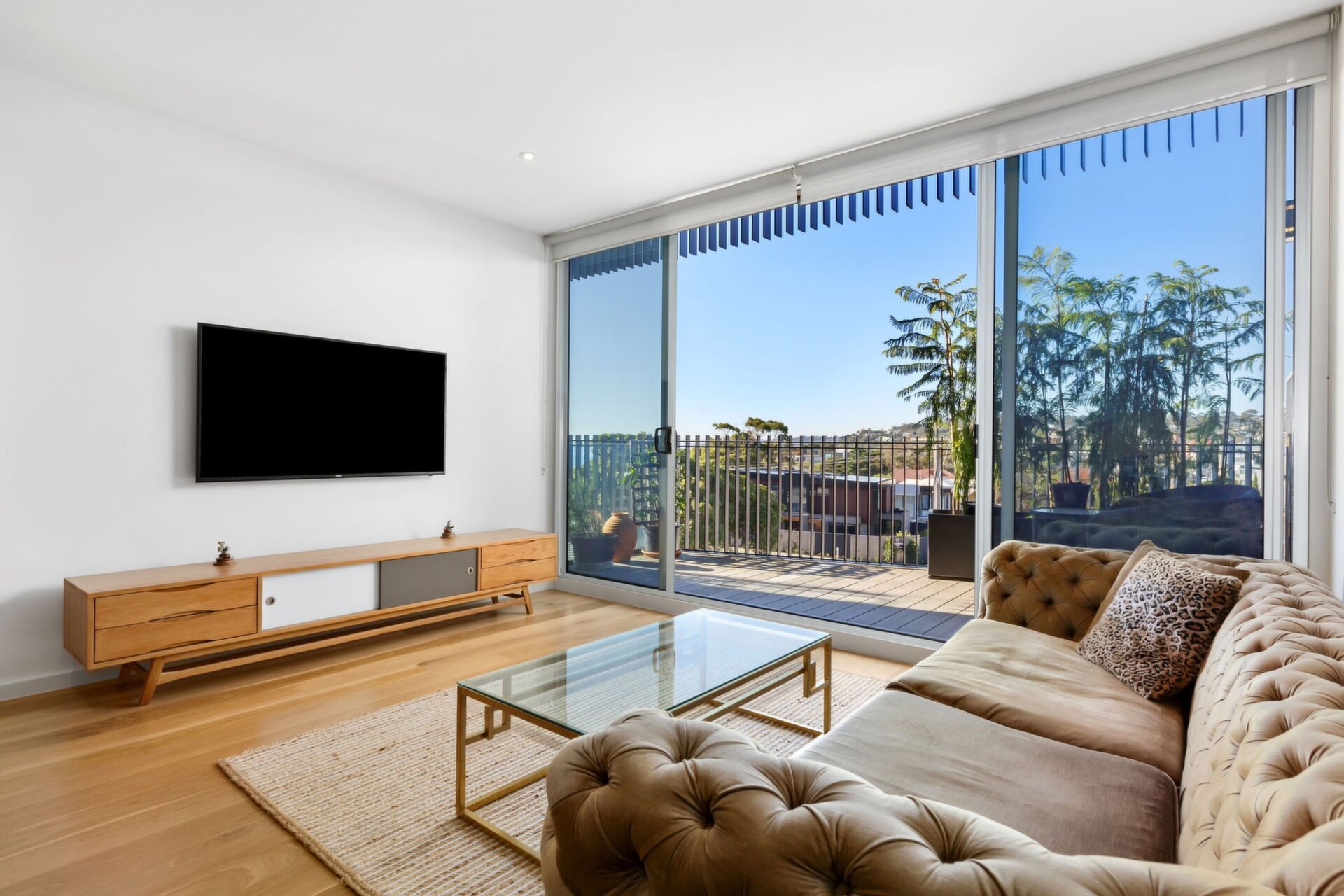 16/2 Ross Street, Mornington Sold by Abode Peninsula - image 1