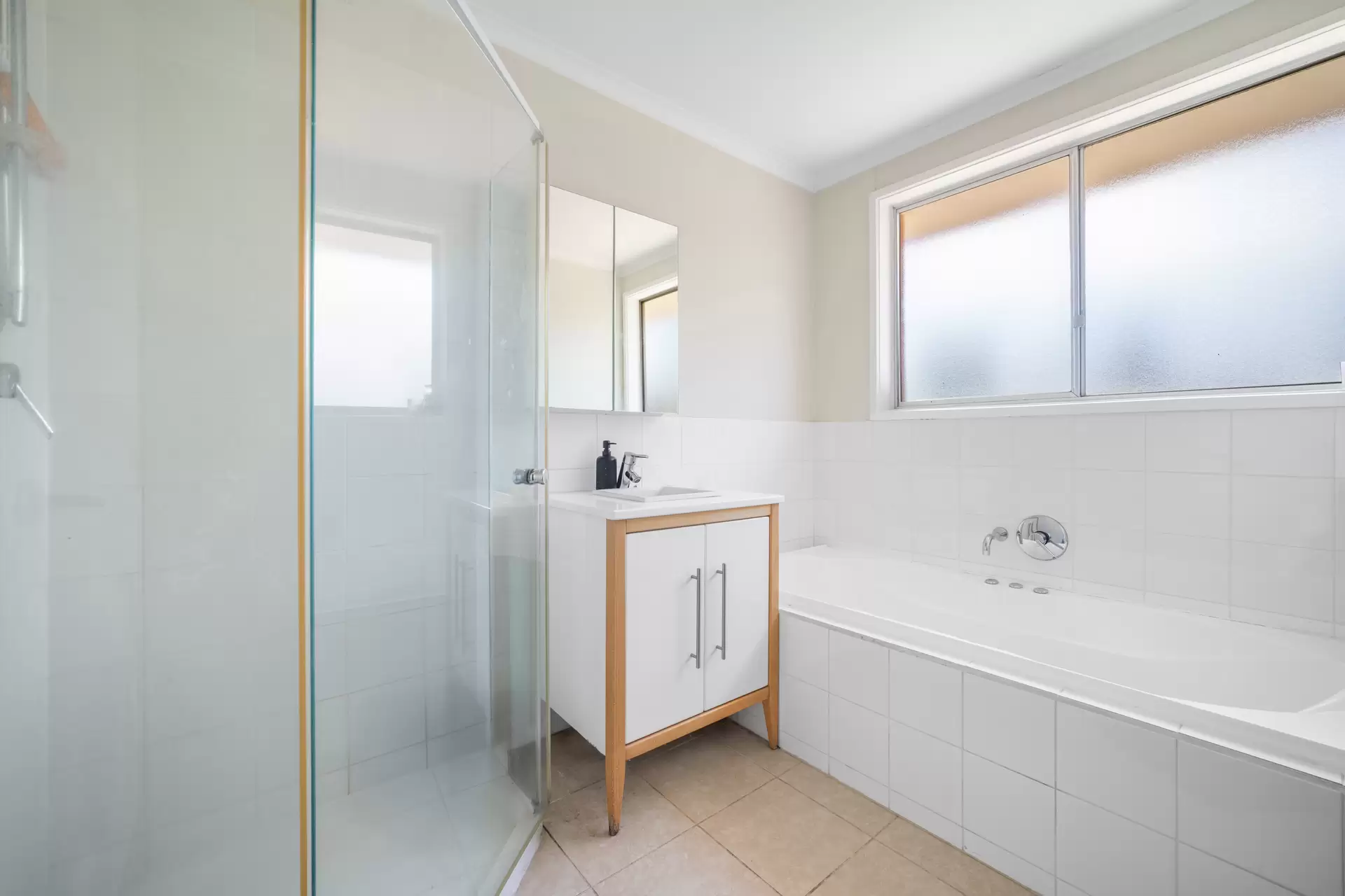 2 Derril Place, Frankston Leased by Abode Peninsula - image 1