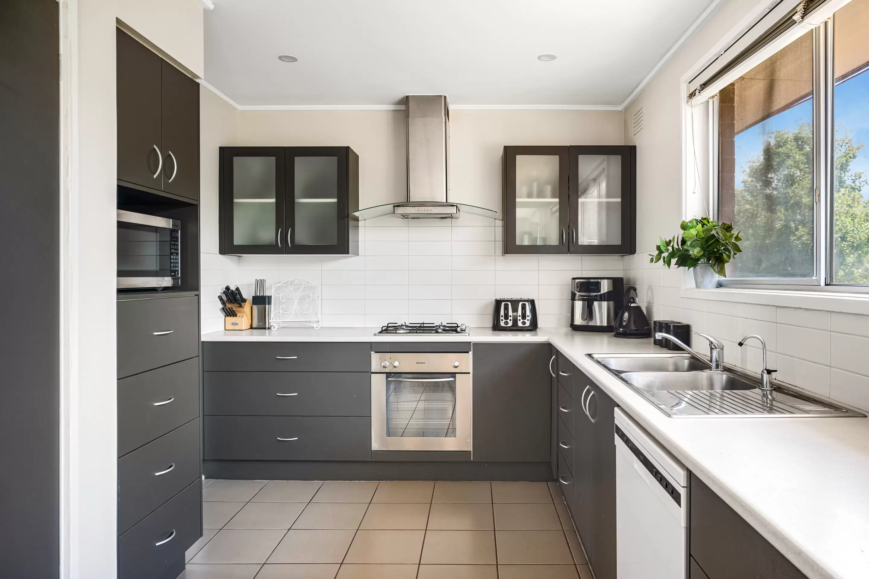 2 Derril Place, Frankston Leased by Abode Peninsula - image 3