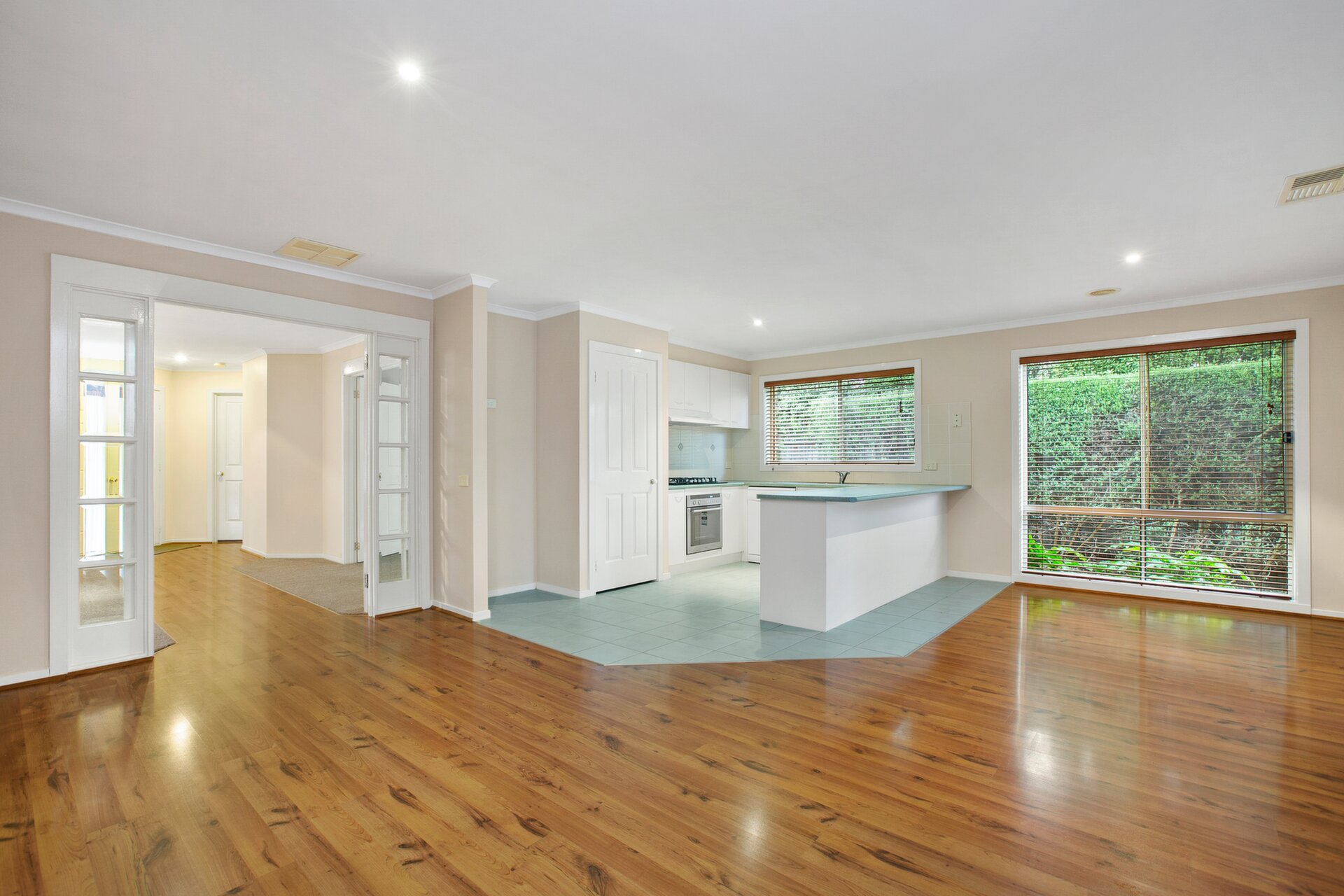 10 Caversham Drive, Mornington Leased by Abode Peninsula - image 1