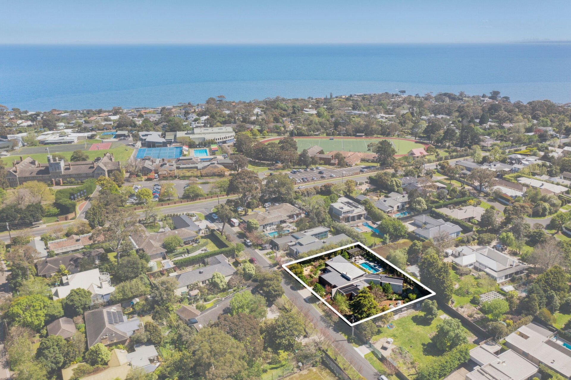 2 Archer Close, Mount Eliza Sold by Abode Peninsula - image 1