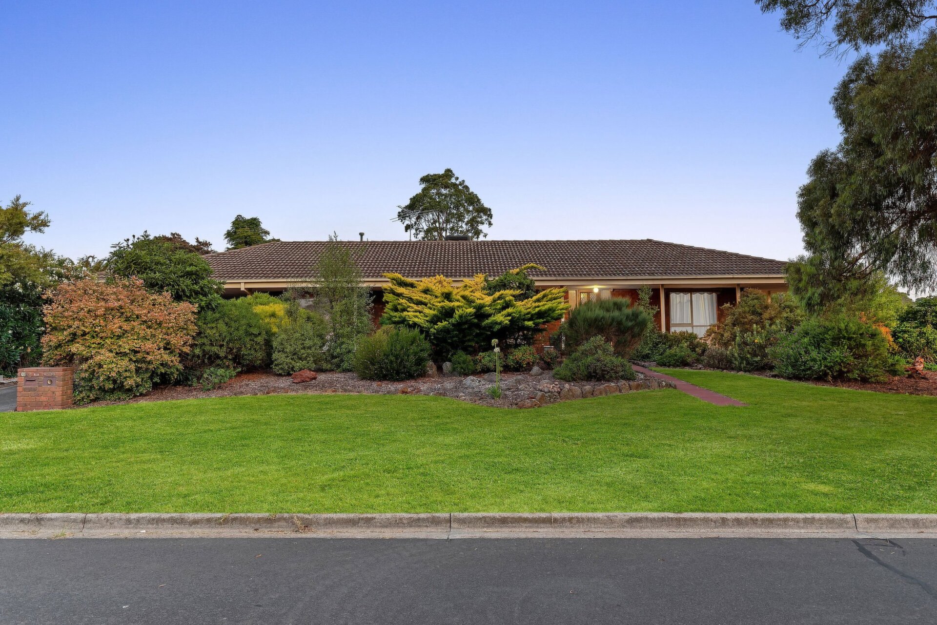 12 Warana Way, Mount Eliza Sold by Abode Peninsula - image 1