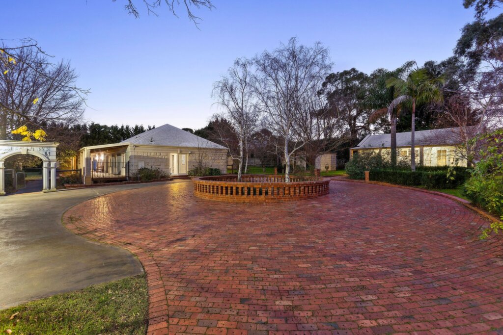 4 Century Drive, Mount Martha Sold by Abode Peninsula