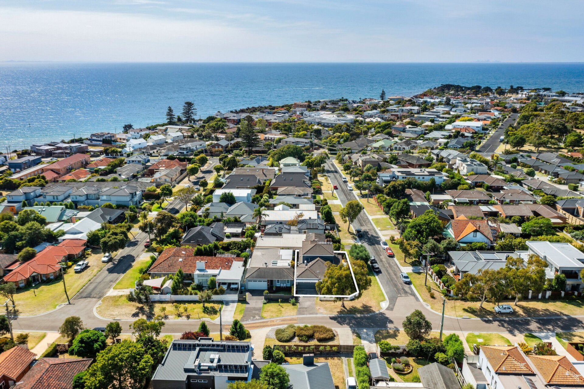 10 Marine Avenue, Mornington Sold by Abode Peninsula - image 1