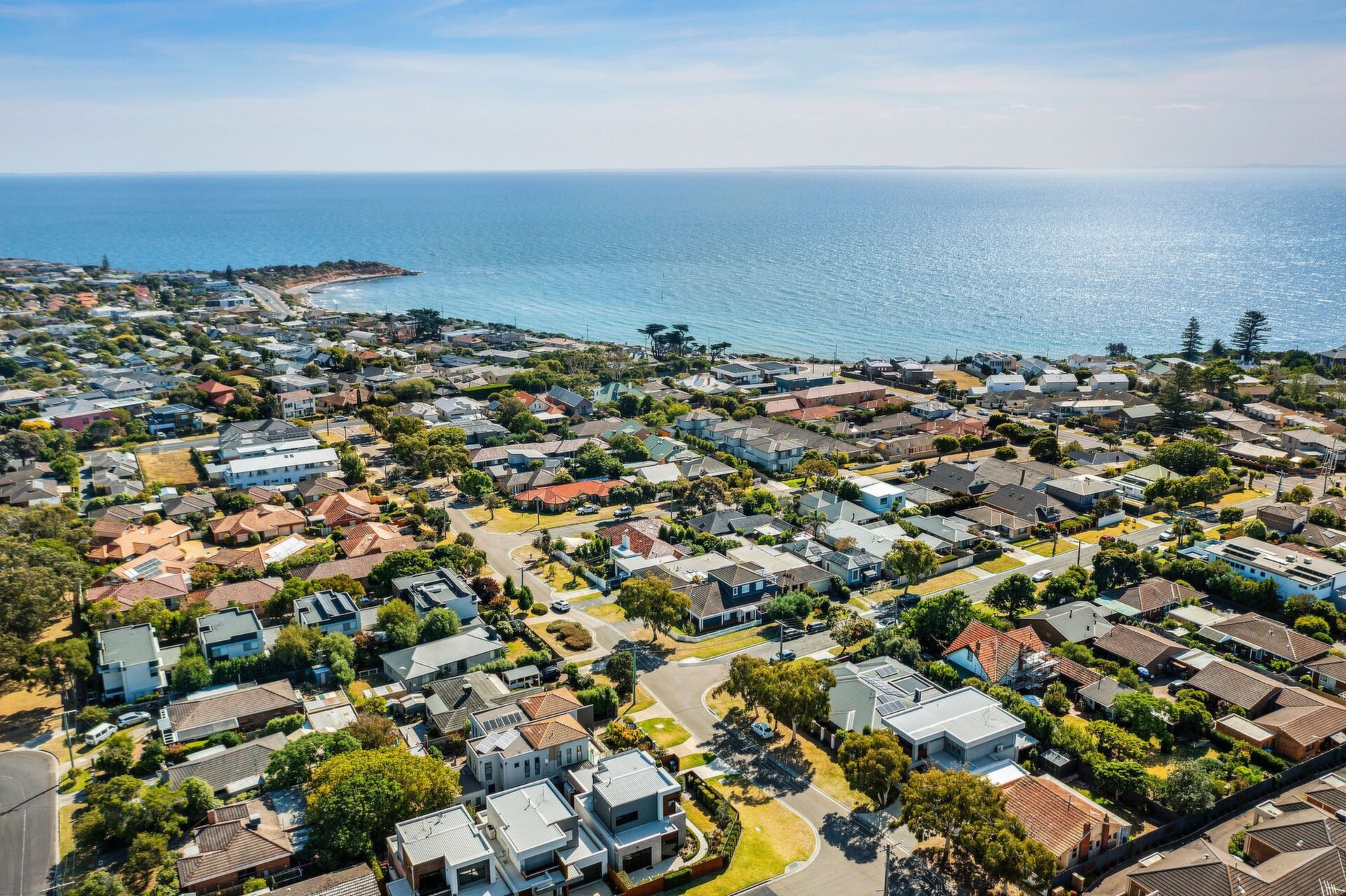 10 Marine Avenue, Mornington Sold by Abode Peninsula - image 1