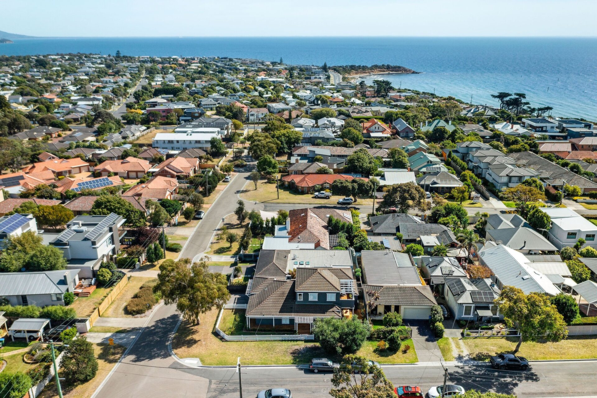 10 Marine Avenue, Mornington Sold by Abode Peninsula - image 1