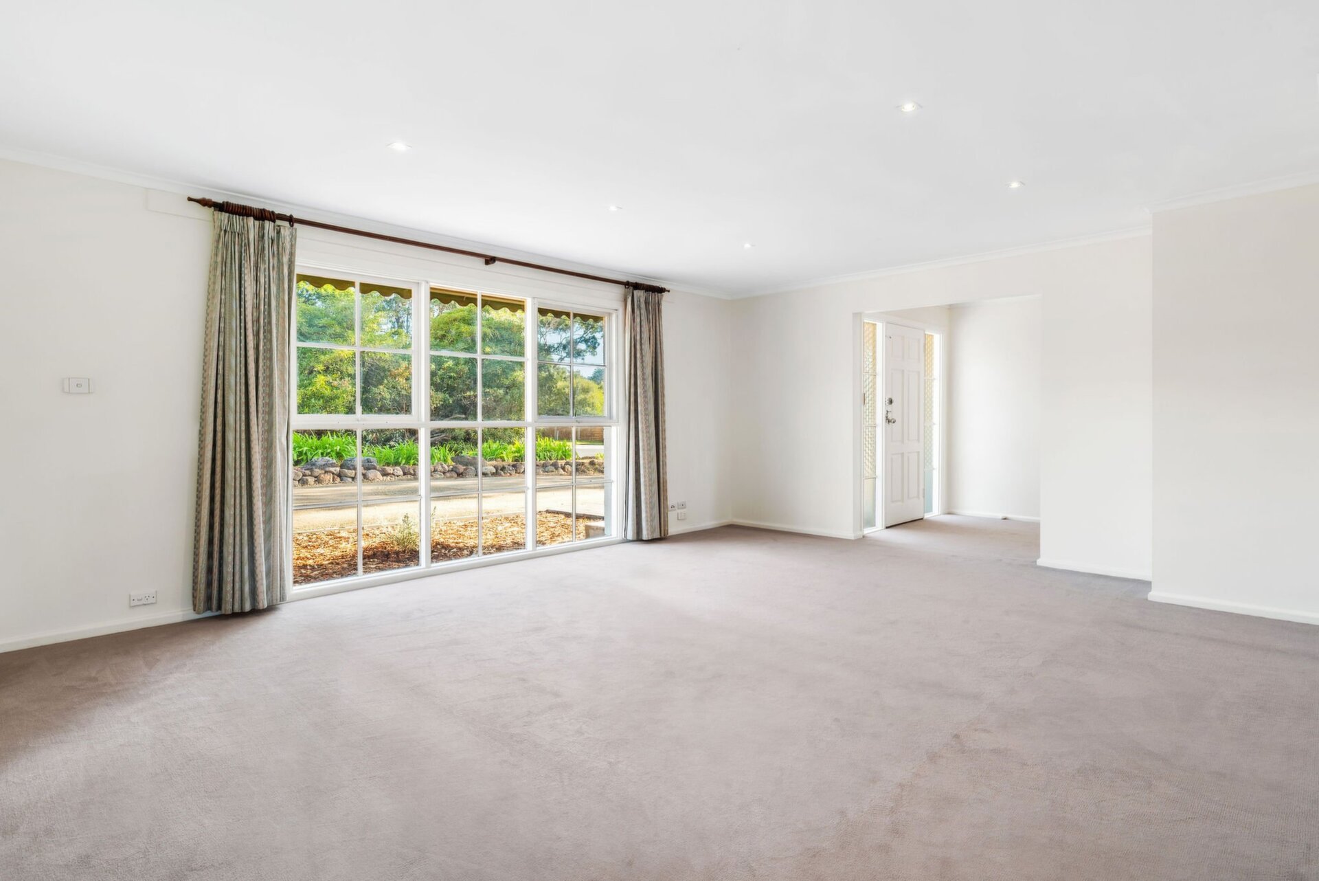 17 Mount Eliza Way, Mount Eliza Leased by Abode Peninsula - image 1