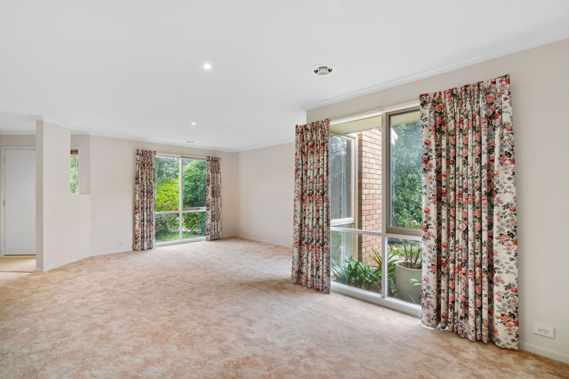 10 Samuel Close, Mount Martha Leased by Abode Peninsula - image 1