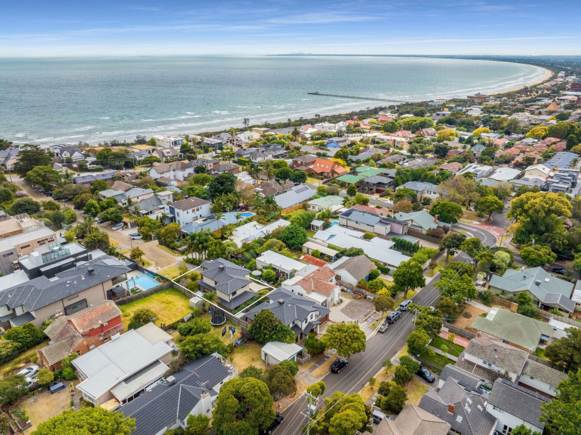 17 Helen Street, Frankston Sold by Abode Peninsula - image 1