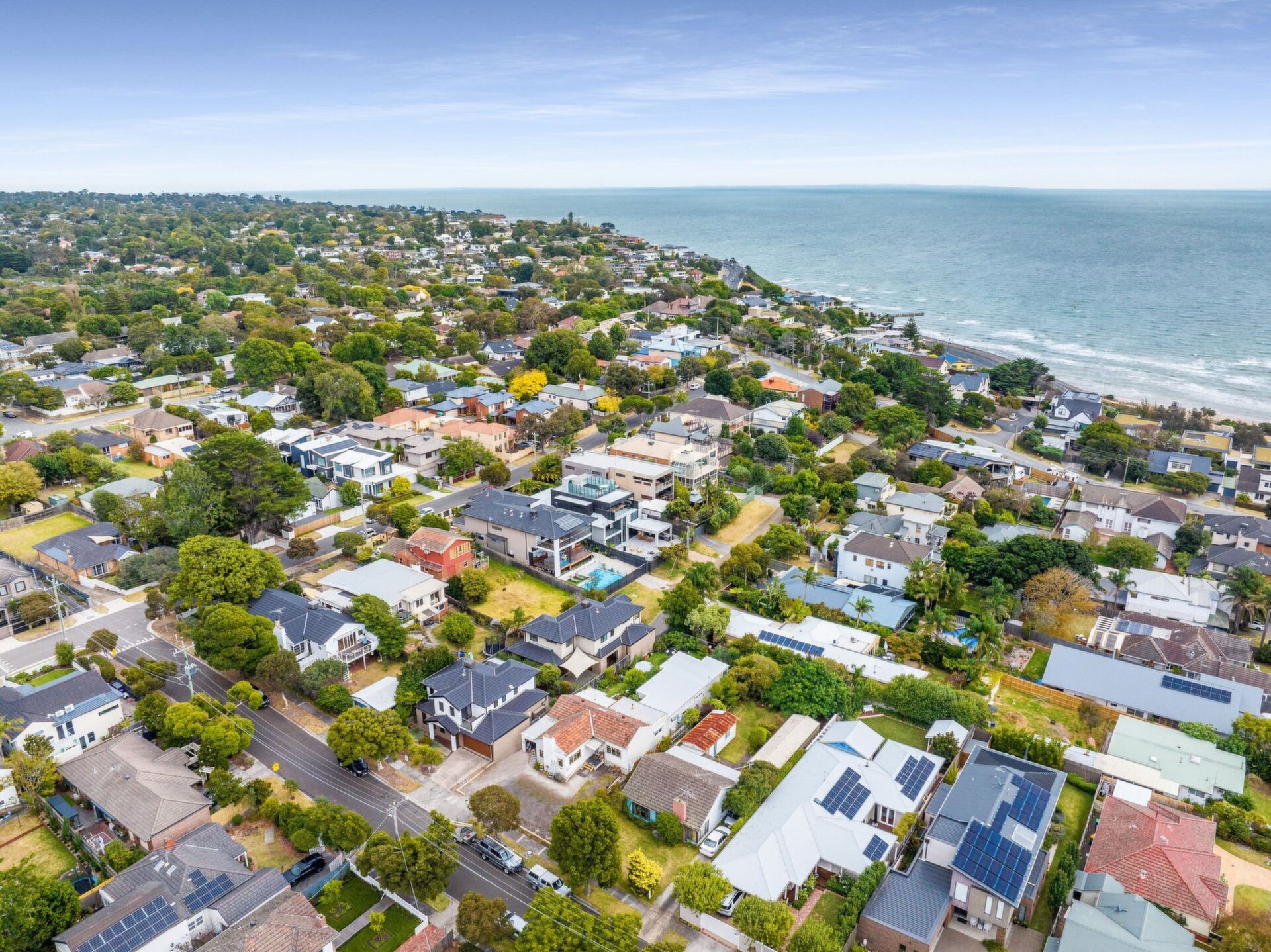 17 Helen Street, Frankston Sold by Abode Peninsula - image 1