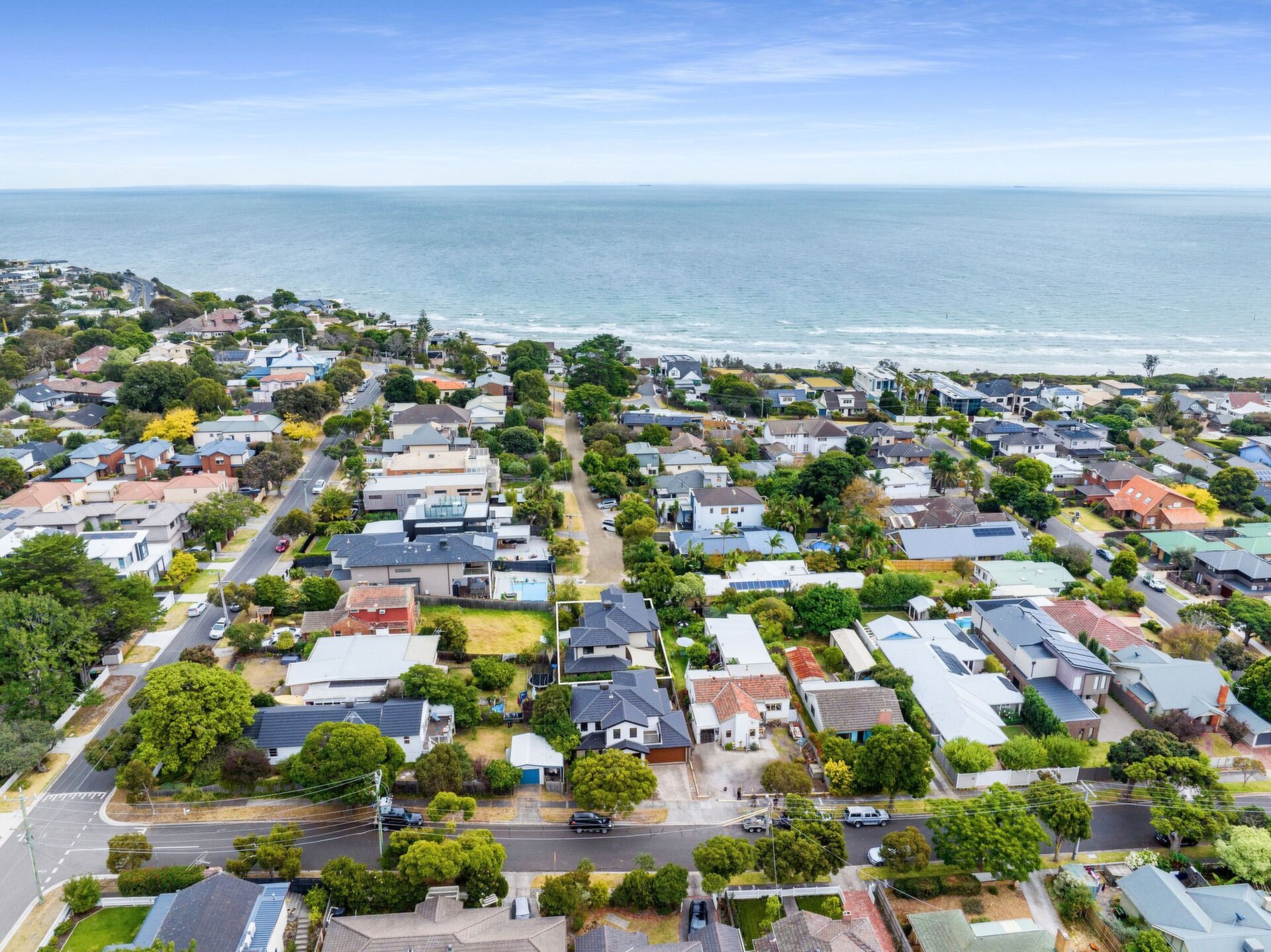 17 Helen Street, Frankston Sold by Abode Peninsula - image 1