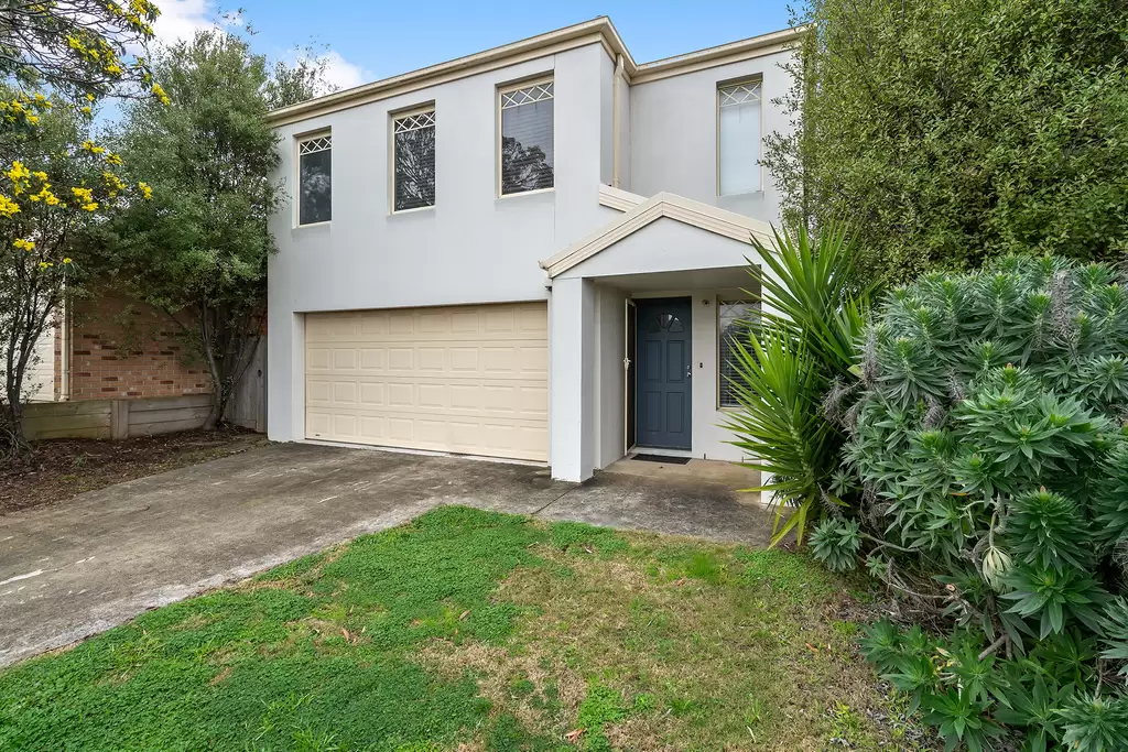 4 Meadow Crest Circuit, Mount Martha For Lease by Abode Peninsula