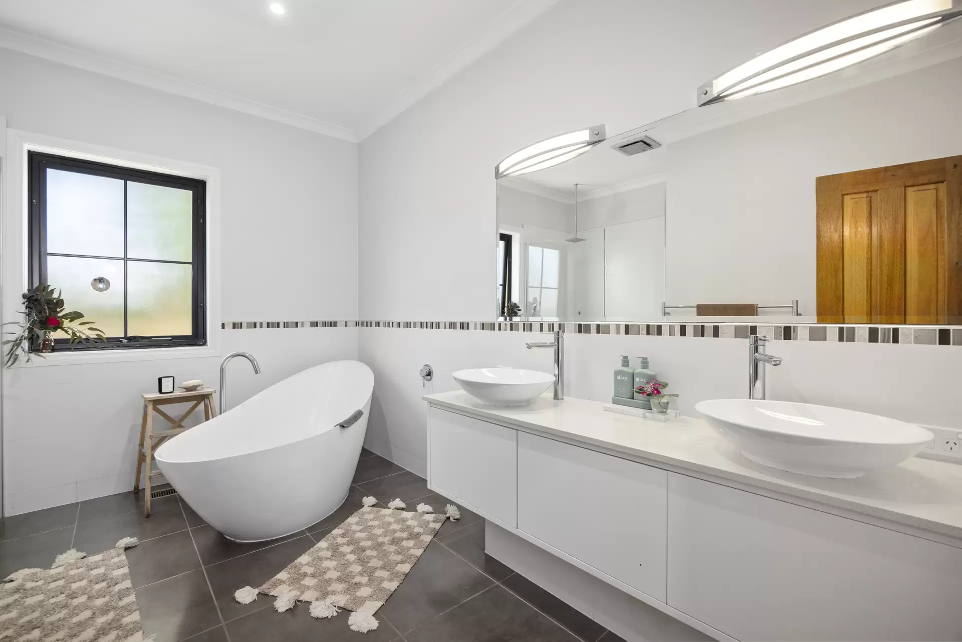 68 Wensleydale Drive, Mornington Leased by Abode Peninsula - image 1