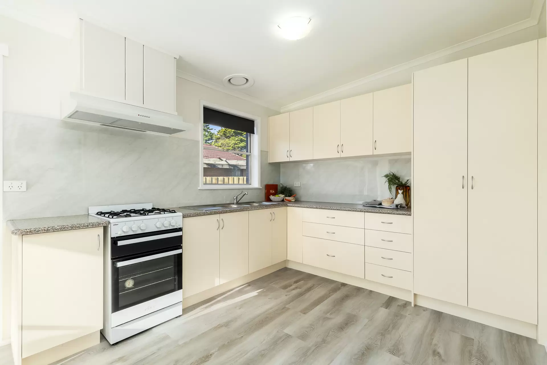 32 Illowa Street, Mornington For Sale by Abode Peninsula - image 1